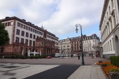 MR.Rathaus Square