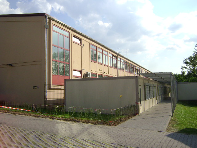 (080513)(018) Wiesbaden-Gen H.H. Arnold HS-School